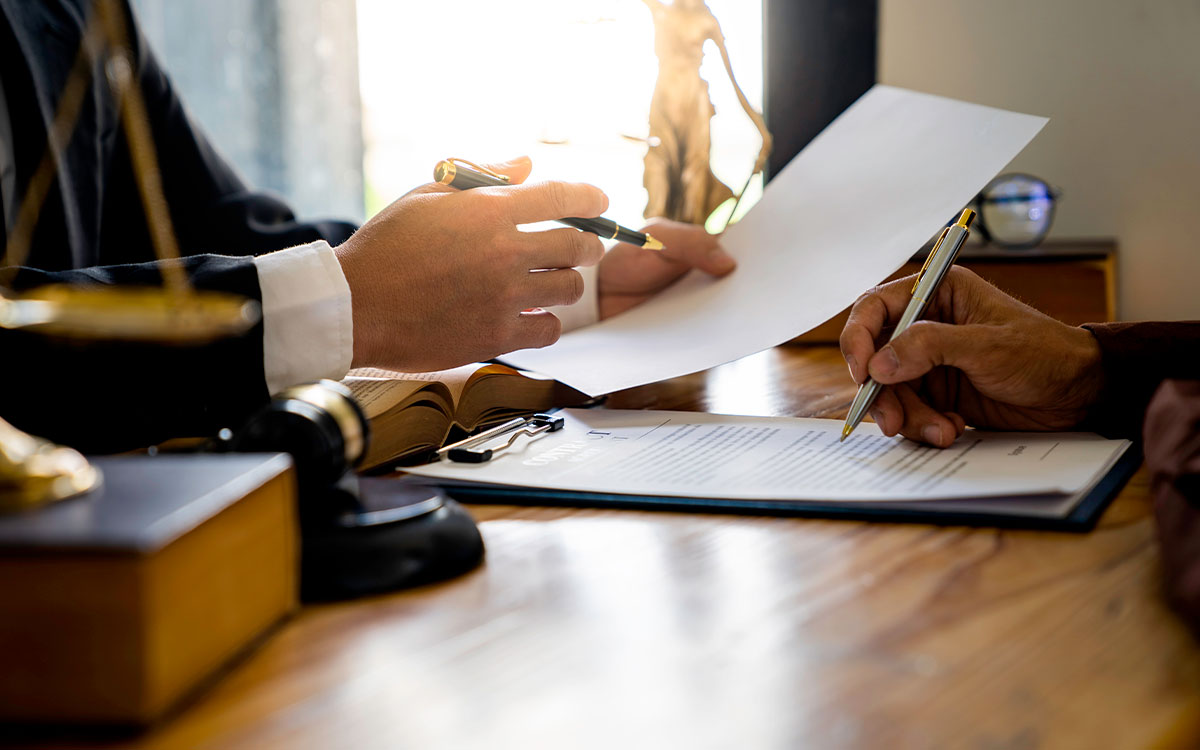 Reconstitution de carrière : comment retrouver vos trimestres manquants et améliorer votre retraite ?